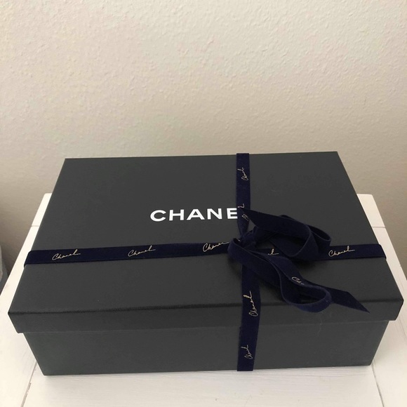 ❌SOLD❌ Chanel Beige Velvet Flat sandals - Picture 7 of 7